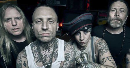 Backyard Babies - Sliver and Gold 2019